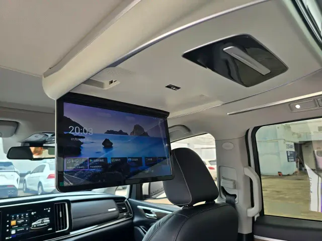 GAC Trumpchi M8 — Фото автомобиля 13