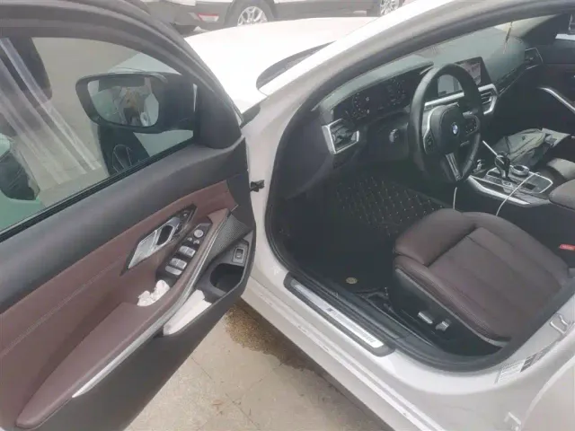 BMW 3 Series — Фото автомобиля 15