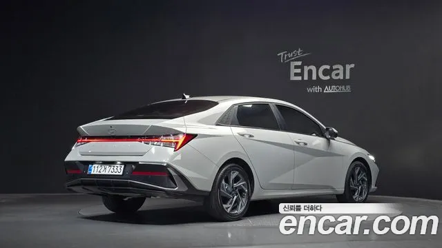 Hyundai Avante — Фото автомобиля 2