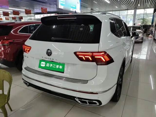 Volkswagen Tiguan L — Фото автомобиля 4