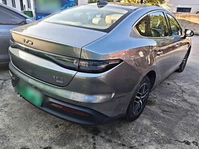 BYD Seal 05 DM-i — Фото автомобиля 6