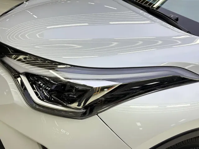 Toyota C-HR — Фото автомобиля 10