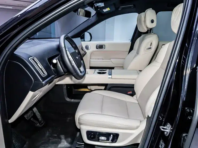 Li Auto L8 — Фото автомобиля 7