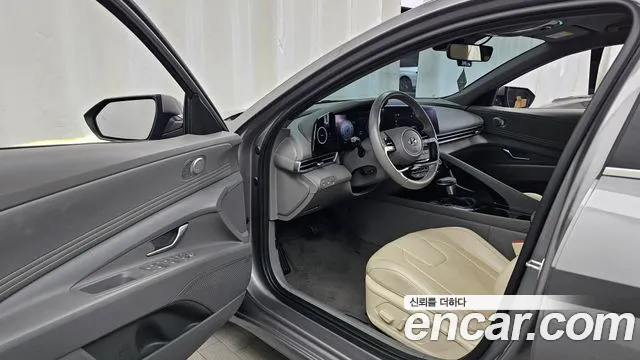 Hyundai Avante CN7 — Фото автомобиля 15
