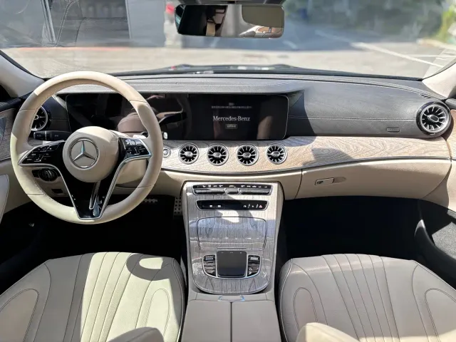 Mercedes-Benz CLS-Class — Фото автомобиля 9