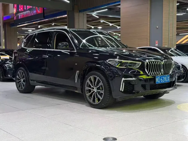 BMW X5 — Фото автомобиля 2