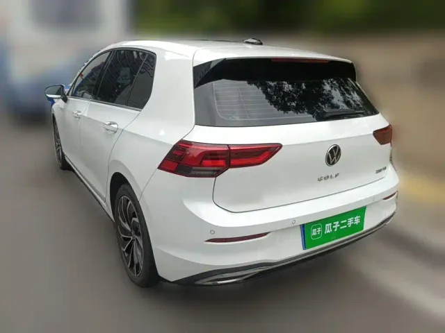Volkswagen Golf — Фото автомобиля 6