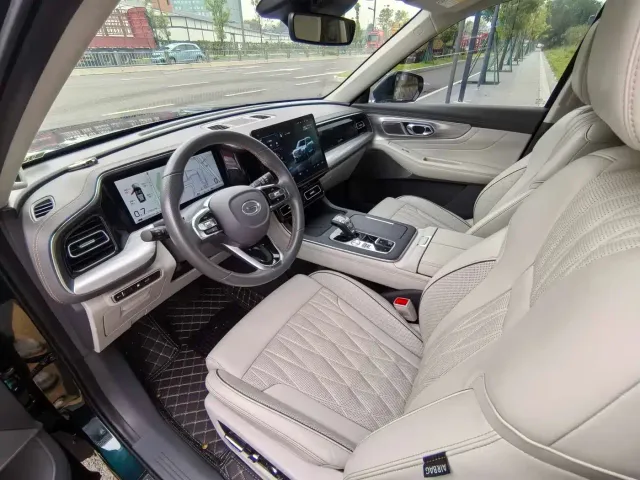 GAC Trumpchi GS8 — Фото автомобиля 4