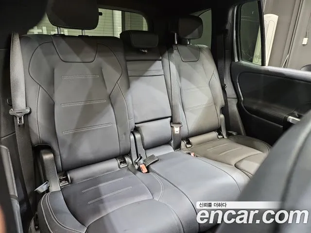 Mercedes-Benz EQB — Фото автомобиля 18