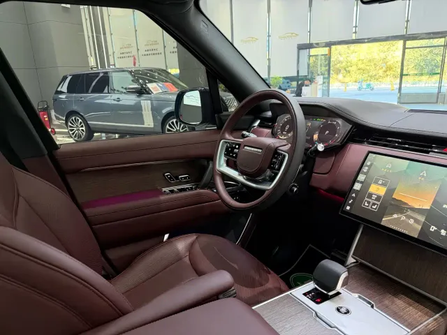 Land Rover Range Rover — Фото автомобиля 11
