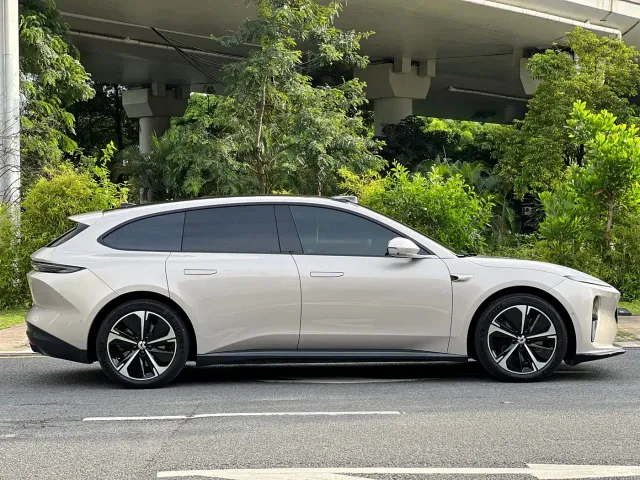 Nio ET5 Touring — Фото автомобиля 4