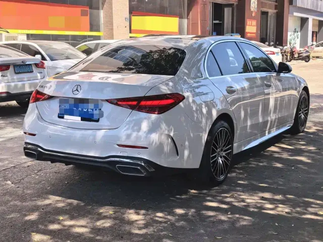 Mercedes-Benz C-Class — Фото автомобиля 4
