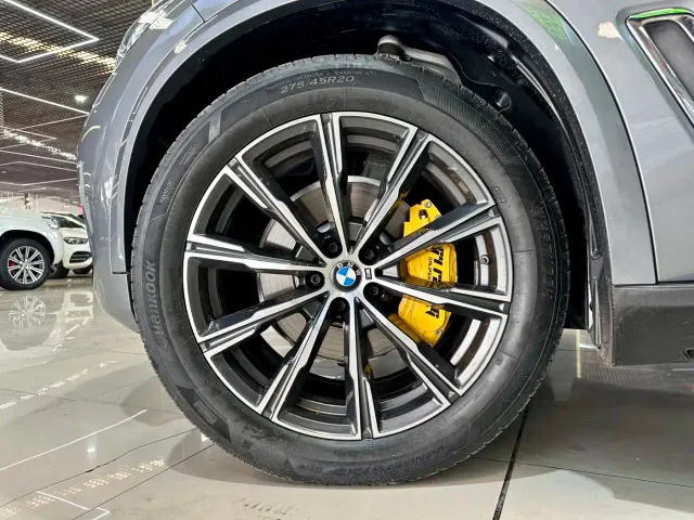 BMW X5 — Фото автомобиля 9