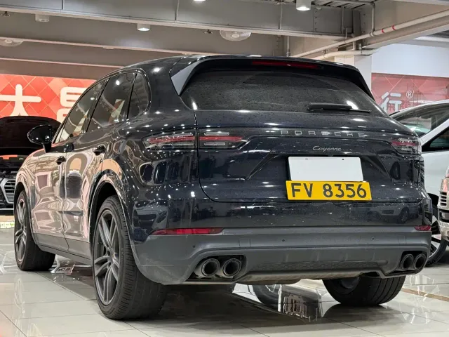Porsche Cayenne — Фото автомобиля 16