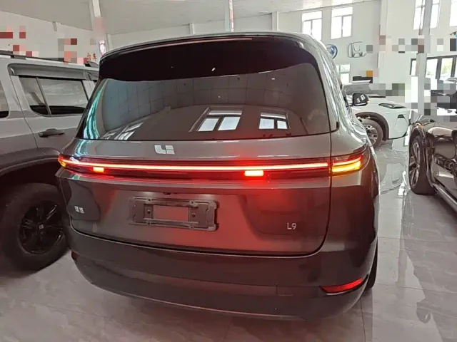 Li Auto L9 — Фото автомобиля 5