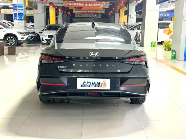 Hyundai Elantra — Фото автомобиля 9