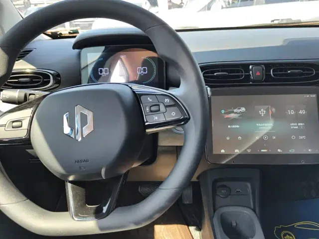 Leapmotor T03 — Фото автомобиля 16