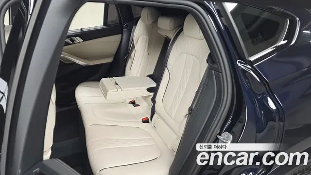 BMW X6 — Фото автомобиля 12
