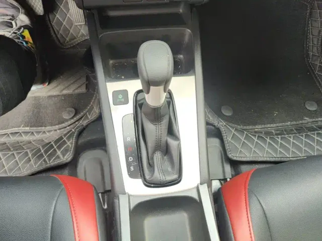 Honda Fit — Фото автомобиля 10