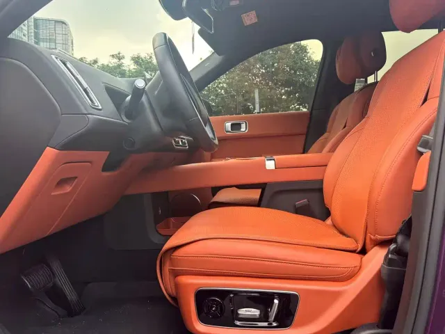Li Auto L9 — Фото автомобиля 4