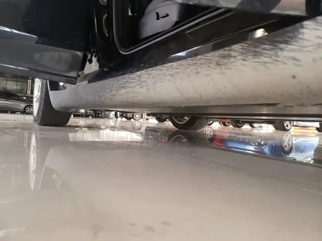 Tesla Model Y — Фото автомобиля 20