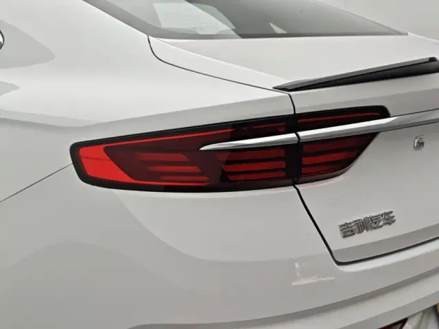 Geely Xingrui — Фото автомобиля 14