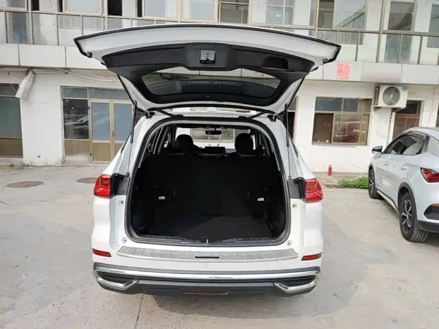 Haval M6 — Фото автомобиля 18