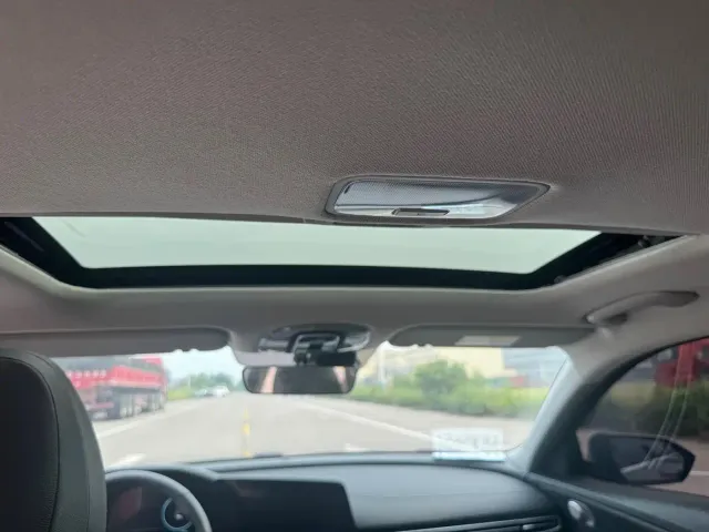 Hyundai Elantra — Фото автомобиля 9