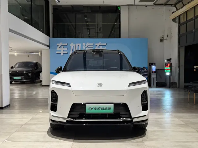 Nio ES8 — Фото автомобиля 2