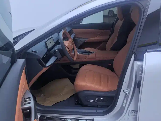Dongfeng eπ 007 — Фото автомобиля 9