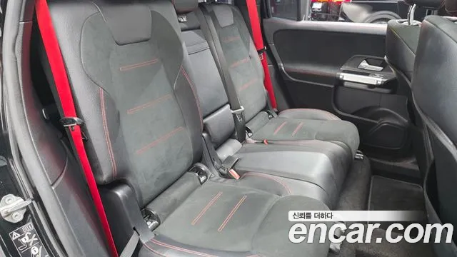 Mercedes-Benz GLB-Class — Фото автомобиля 10
