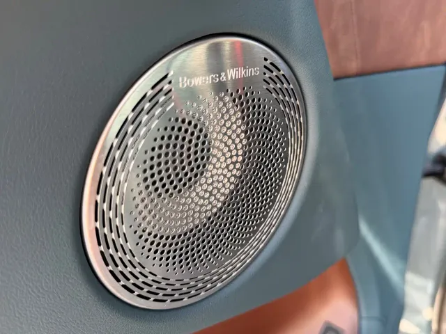 BMW XM — Фото автомобиля 10