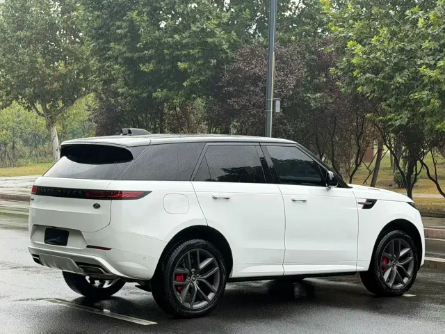 Land Rover Range Rover Sport 2025 400PS Dynamic SE — Фото автомобиля 9