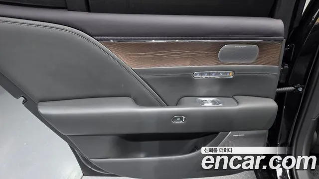 Genesis G90 Бензин 3.5 турбо AWD — Фото автомобиля 24