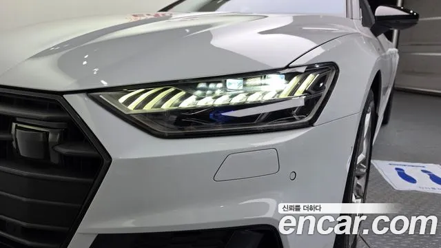 Audi A7 4K — Фото автомобиля 7