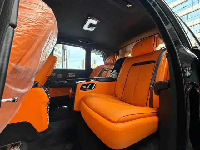 Rolls-Royce Cullinan — Фото автомобиля 19