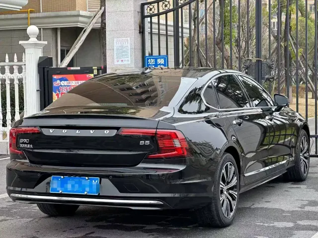 Volvo S90 — Фото автомобиля 7
