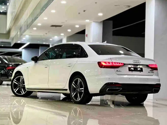 Audi A4L — Фото автомобиля 5