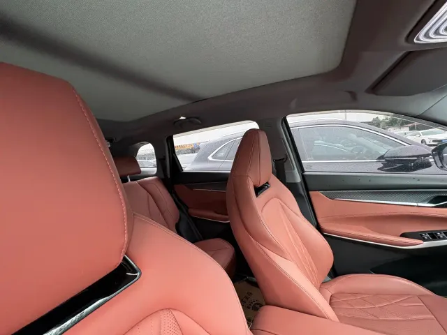 Changan CS75 Plus — Фото автомобиля 14