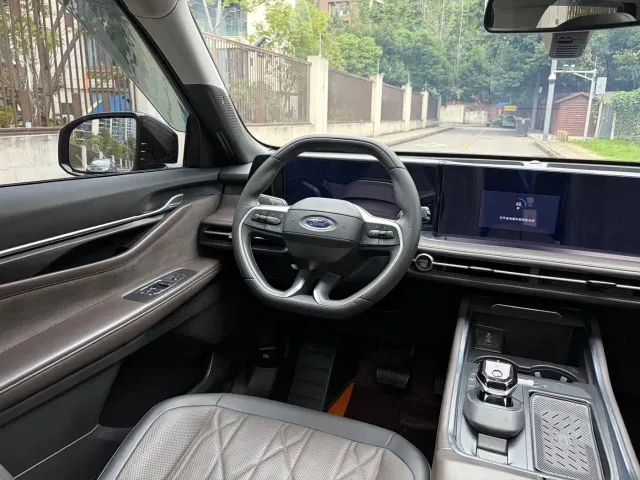 Ford Edge — Фото автомобиля 21
