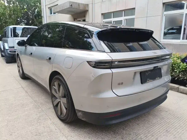 Li Auto i6 — Фото автомобиля 4