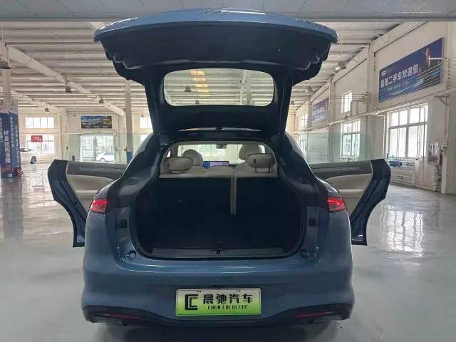 IM Motors LS6 — Фото автомобиля 16