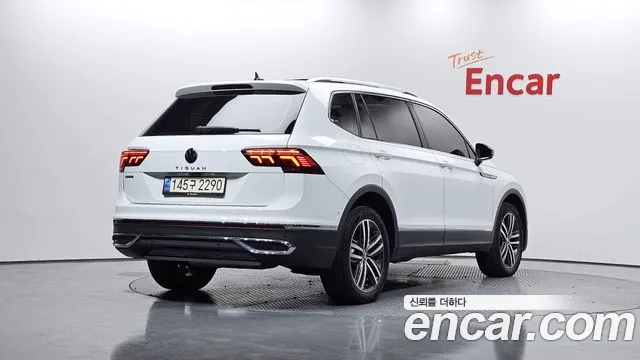 Volkswagen Tiguan — Фото автомобиля 2