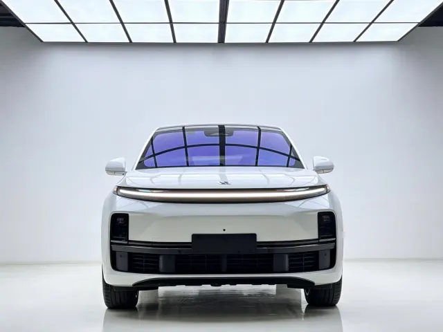Li Auto L7 — Фото автомобиля 2