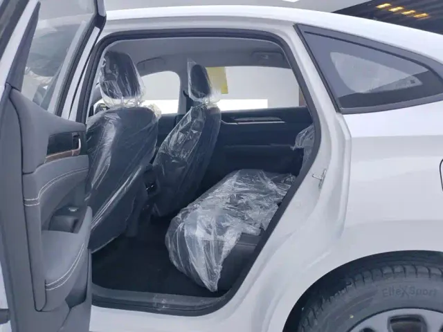 Wuling Starlight — Фото автомобиля 11