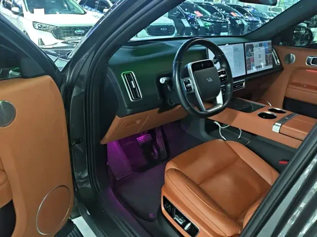 Li Auto L7 — Фото автомобиля 15