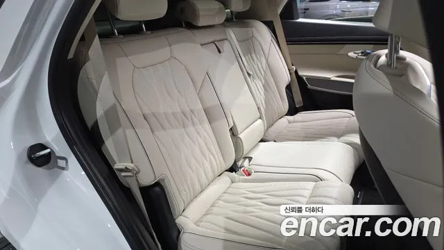 Genesis GV70 2.5T Бензин AWD — Фото автомобиля 12