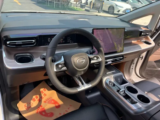 GAC Trumpchi E8 — Фото автомобиля 9