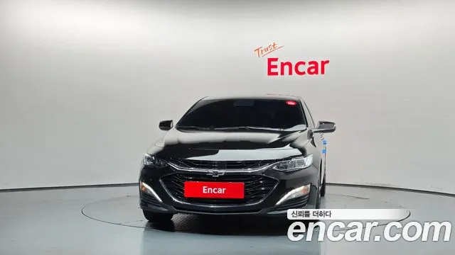 Chevrolet Malibu — Фото автомобиля 3