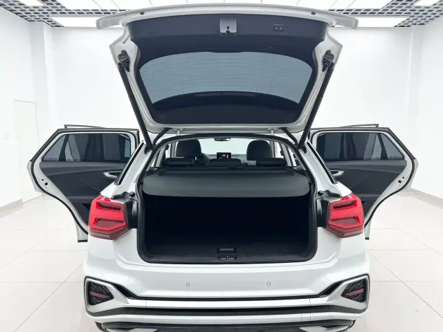 Audi Q2L — Фото автомобиля 18